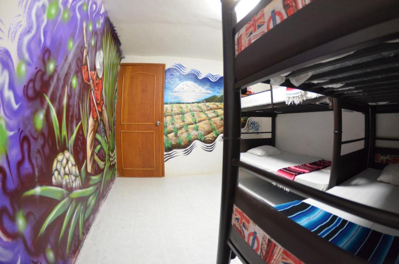 Fiesta Party Hostel - Cancún Exteriör bild