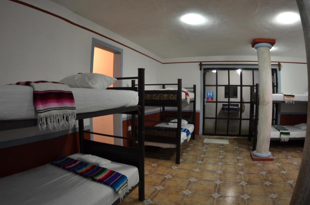 Fiesta Party Hostel - Cancún Exteriör bild