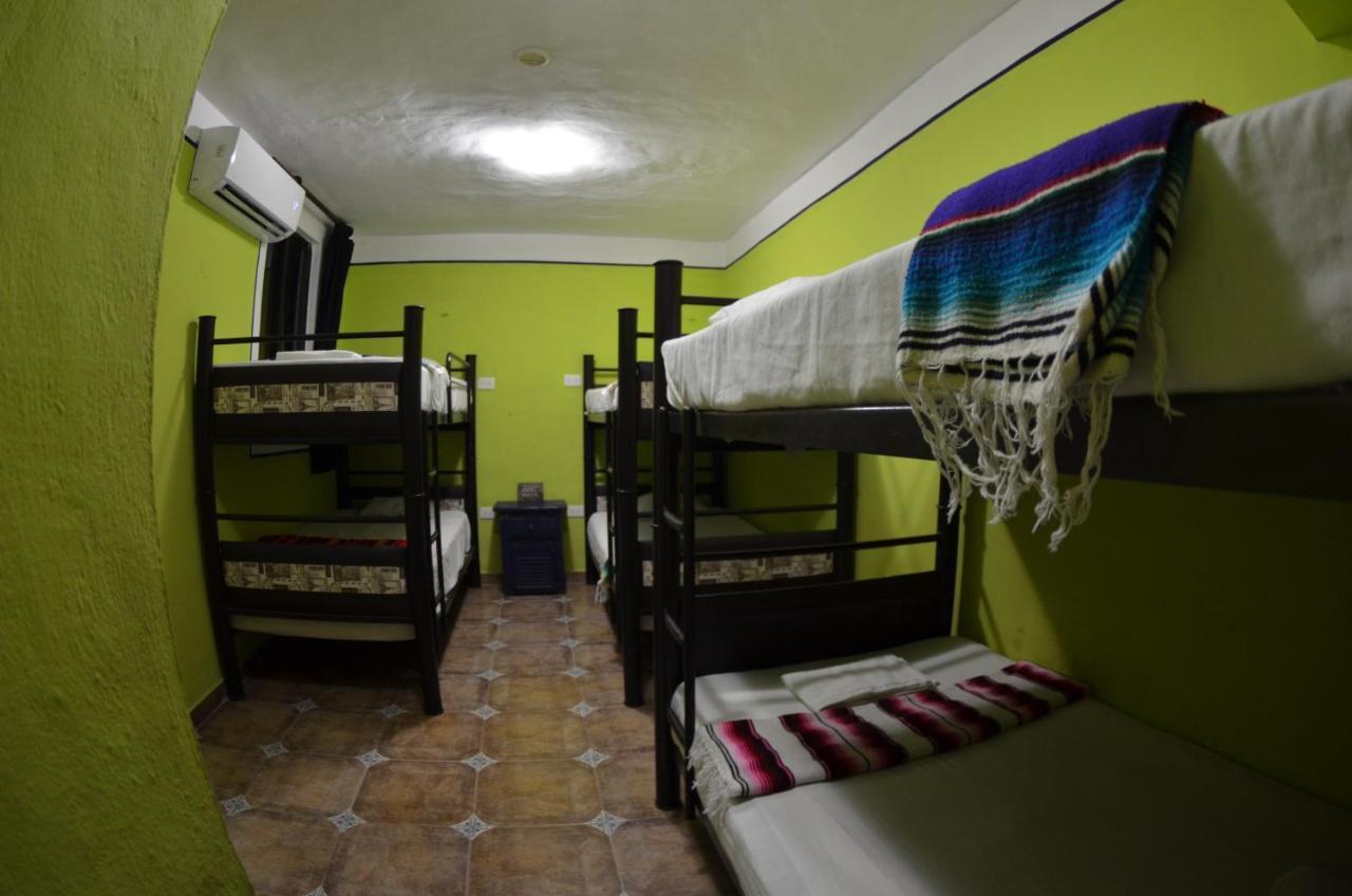 Fiesta Party Hostel - Cancún Exteriör bild